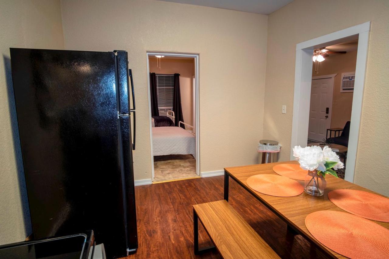 Cozy Downtown Guest House 2Br/1Ba Sleeps 8 San Antonio Eksteriør bilde
